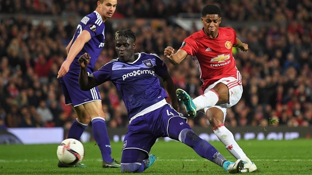 Dàn sao Anderlecht thay nhau 'phá nát' công viên trung tâm tp Manchester - Bóng Đá