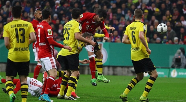 Nhưng sau đó với các pha lập công của Martinez (28') và Hummels (41').