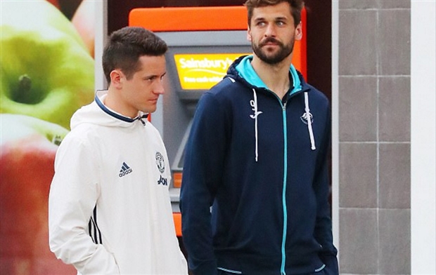 Herrera và Llorente đã cùng nhau đi ăn tối ngay sau trận đấu giữa Quỷ Đỏ và Swansea kết thúc.
