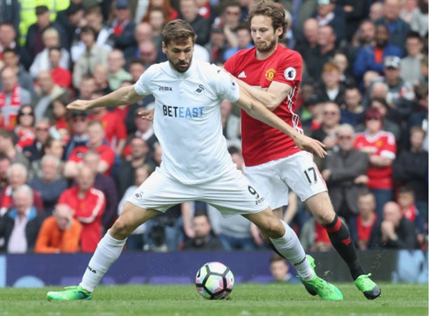 Herrera và Llorente có thể là những đối thủ không đội trời chung trên sân.