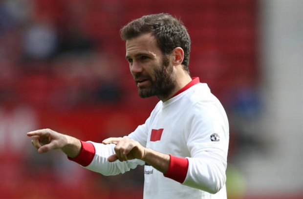 Đáng tiếc là trong trận đấu này Mata đã không được Mourinho sử dụng.