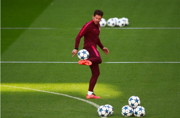 Griezmann đầy nữ tính xuất hiện tại Bernabeu - Bóng Đá