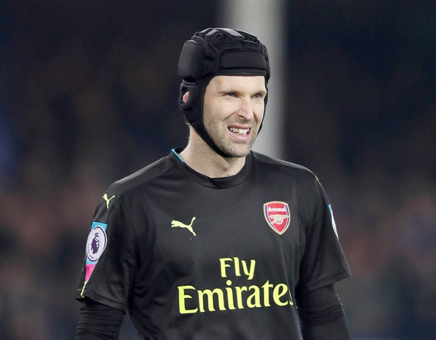 Khi anh đã có 9 trận giữ sạch lưới cho Arsenal.