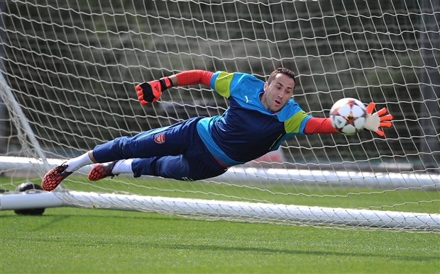 Khung gỗ của Pháo Thủ đang được bảo vệ bởi David Ospina.