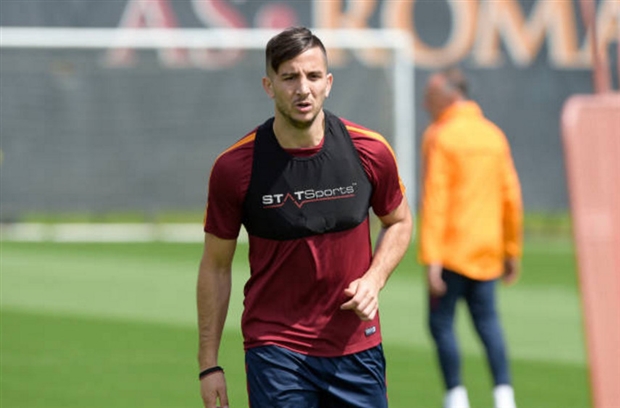 Trước tin đồn bất hòa, Spalletti cười không nổi trên sân tập của Roma - Bóng Đá