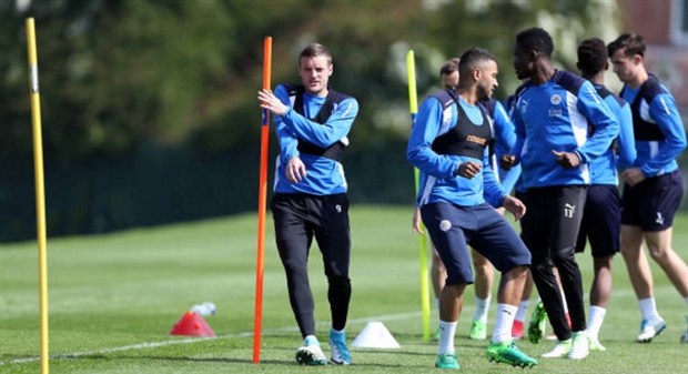 Đã hết mục tiêu, Leciester vẫn muốn 'hại' Man City - Bóng Đá