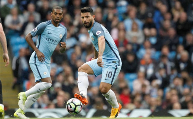 Hậu vệ: Fernandinho - 7.4