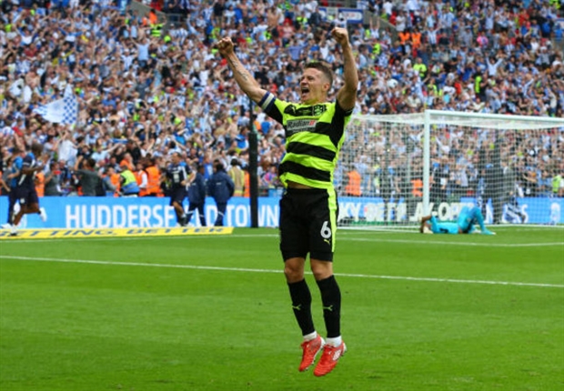 Tiền vệ: J. Hogg - 6.8