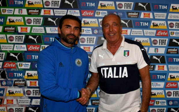 Ông Ventura và HLV trưởng của San Marino - Pierangelo Manzaroli.