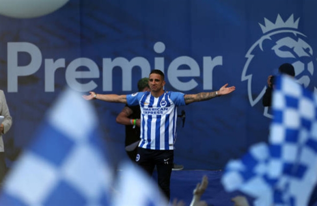 Tiền vệ: A. Knockaert - 7.6
