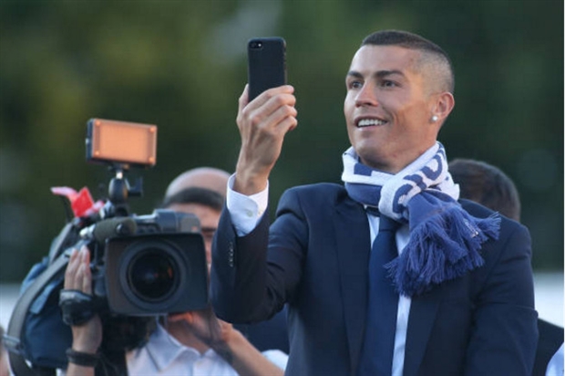 Với cúp đúp vào lưới Juventus, Ronaldo đã cán mốc 600 bàn trong sự nghiệp