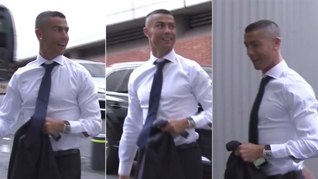Soi từng milimet mái tóc húi cua của Ronaldo - Bóng Đá