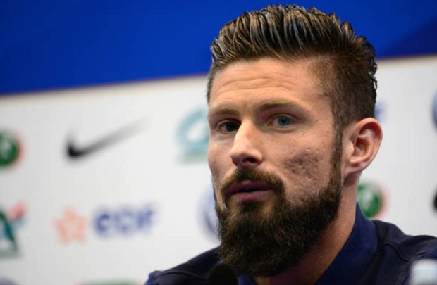 Với tuyển Pháp, Giroud là một cầu thủ rất khác - Bóng Đá