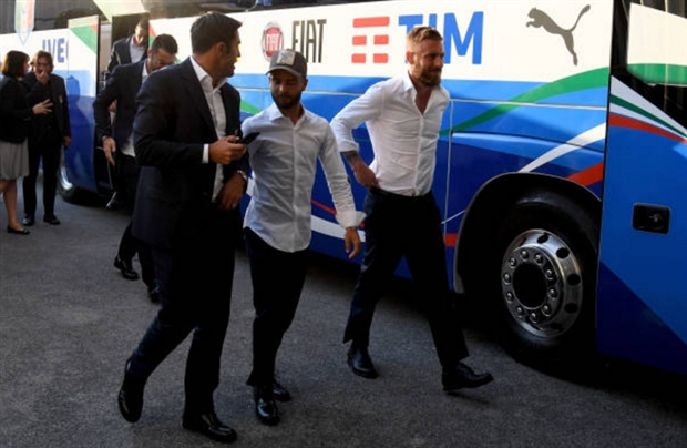 Đây là trận đấu trong khuôn khổ vòng loại World Cup 2018.