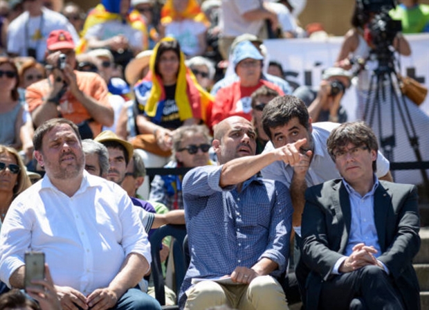 Không chỉ đến nghe người khác phát biểu.