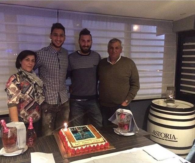 Nóng: Donnarumma xin AC Milan tha thứ - Bóng Đá