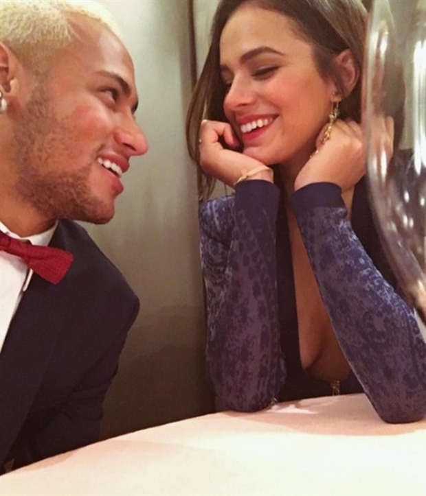1 tuần hậu chia tay, Neymar và Bruna lại tình trong biển tình - Bóng Đá
