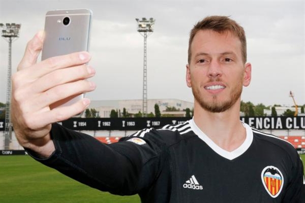 Hy vọng Neto sẽ khẳng định được tài năng của mình trong thời gian tới.