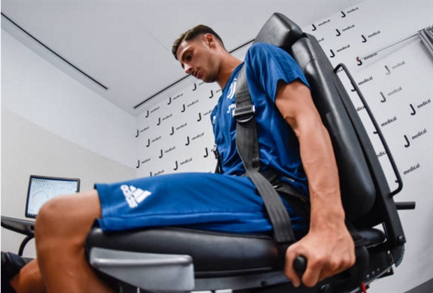 Juventus vắng sao trong ngày đầu tập trung - Bóng Đá