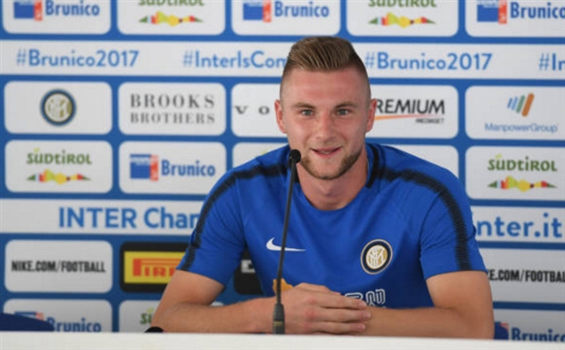 Tân binh Valero lặng lẽ trong ngày đầu gia nhập Inter - Bóng Đá