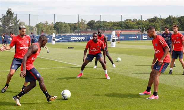 Sau bao sóng gió, Verratti lại tươi cười tập luyện cùng PSG - Bóng Đá