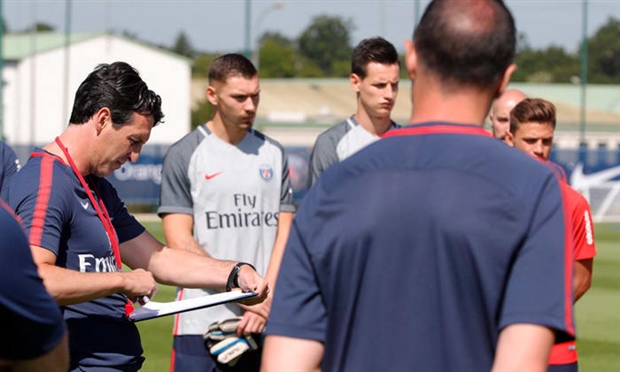 Sau bao sóng gió, Verratti lại tươi cười tập luyện cùng PSG - Bóng Đá