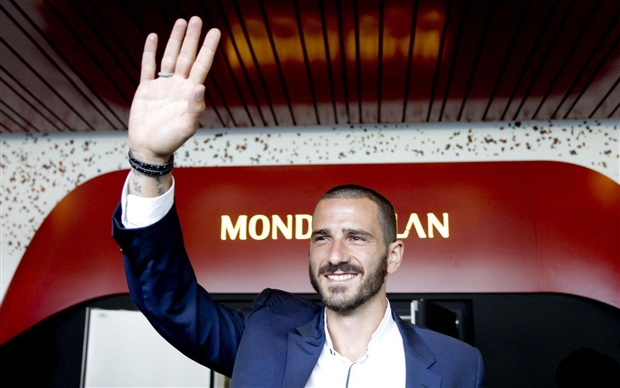 Lúc này thì Bonucci đã tới Milan để chuẩn bị hoàn tất thủ tục gia nhập San Siro.