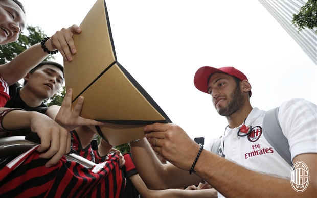 Tân binh rất đáng chú ý Hakan Çalhanoğlu.