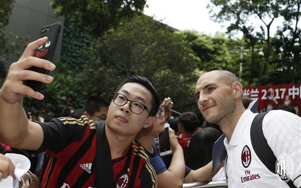 Tổng số cầu thủ Milan có mặt trong chuyến đi tới Trung Quốc lần này là 36 người.