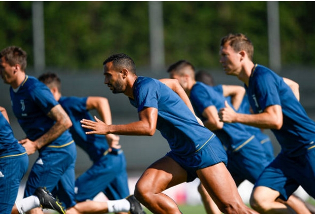 Dàn sao Juventus lộ bụng béo tại Vinovo - Bóng Đá