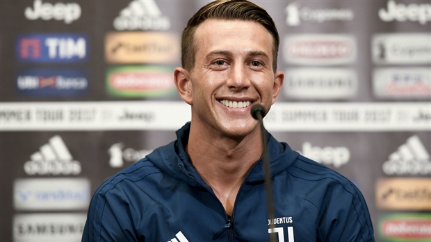 Tuy nhiên để giảm bớt áp lực cho Bernardeschi.