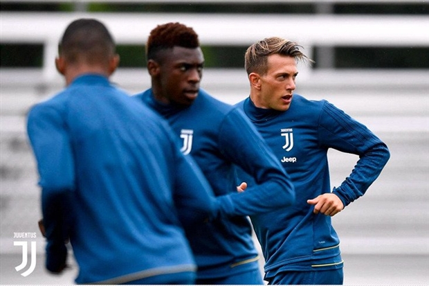 Bernardeschi vừa qua cũng đã bắt đầu tập luyện cùng các đồng đội mới.