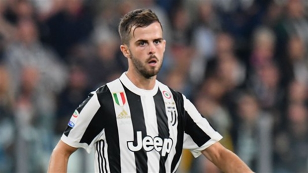 Tiền vệ trung tâm: Pjanic