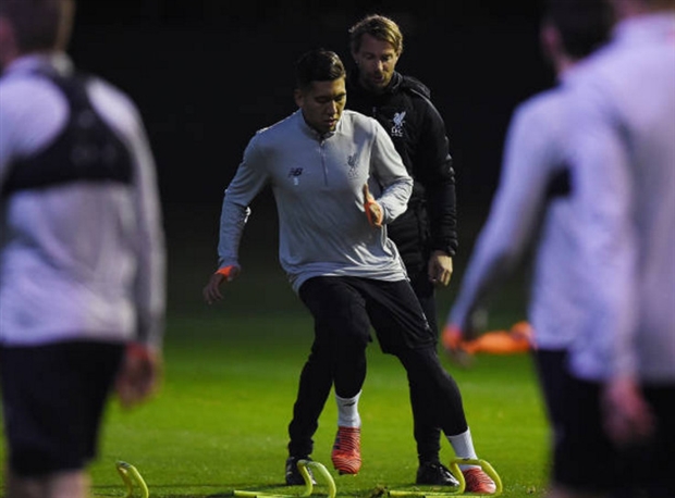 Firmino đang rất tập trung thực hiện các giáo án mà BHL đưa ra.