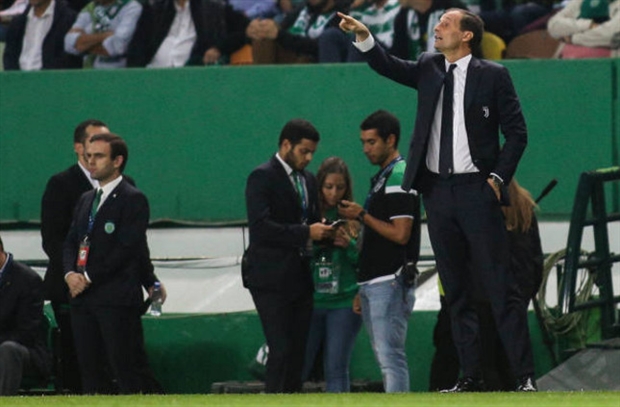 Sang hiệp 2, Allegri cũng đã có những sự điều chỉnh mang tính bước ngoặt khi tung Douglas Costa và Blaise Matuidi vào sân.