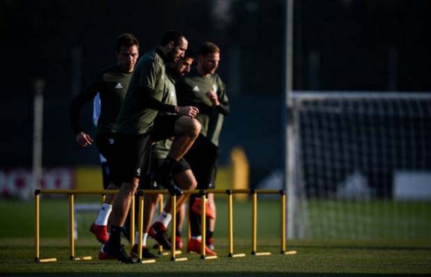 Chính vì thế nếu không giành được một kết quả có lợi trước Barcelona, Juventus sẽ tự làm khó mình ở lượt trận cuối.