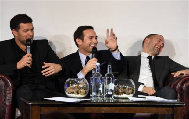 Năm nay, khách mới của sự kiện là 3 tiền vệ lẫy lừng một thời là Frank Lampard, Joe Cole và Michael Ballack.