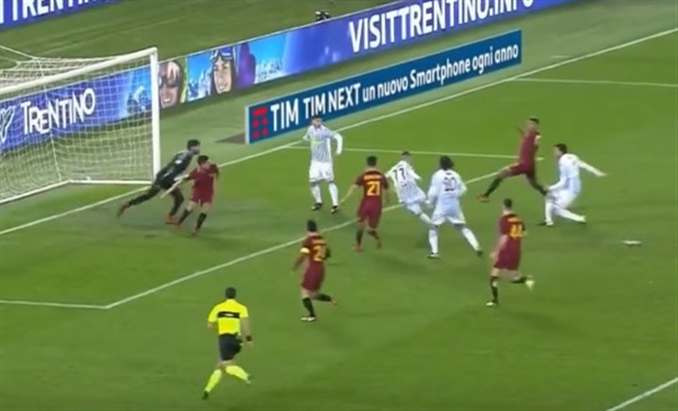 Đáng tiếc bàn thắng vẫn được ghi cho SPAL, khi Viviani đã kịp ra chân đá bồi và đánh bại hoàn toàn Alisson.