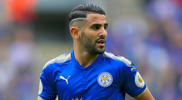 Một hình ảnh rất khác so với mái tóc đen trước đây.