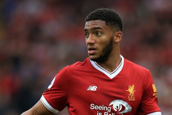 Joe Gomez đang là sự lựa chọn hàng đầu bên cánh phải của Liverpool