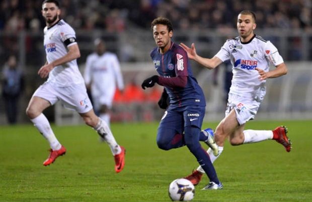 Ẩn ý đằng sau màn ăn mừng của Neymar trong trận với Amiens - Bóng Đá