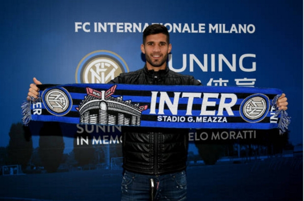 Huyền thoại Javier Zanetti đích thân chào đón Lisandro Lopez tới Inter - Bóng Đá