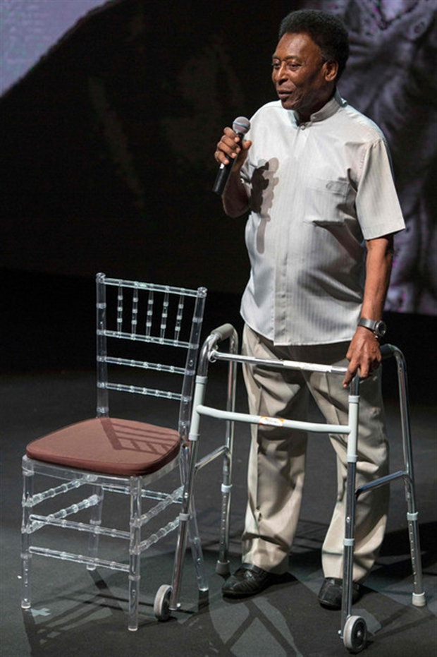 Huyền thoại Pele đã có thể tự đi lại trong sự kiện tại Rio - Bóng Đá
