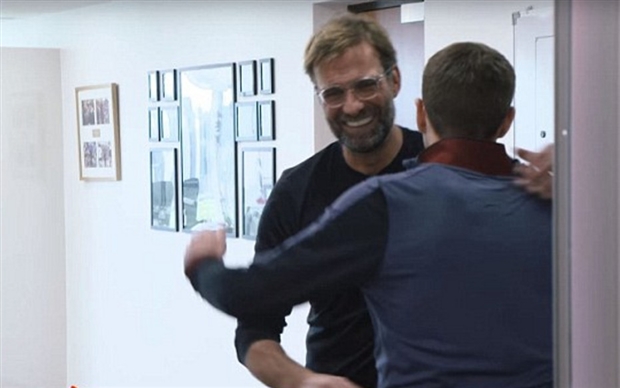 Đương nhiên bên cạnh đó không thể thiếu đi cuộc phỏng vấn với HLV Klopp