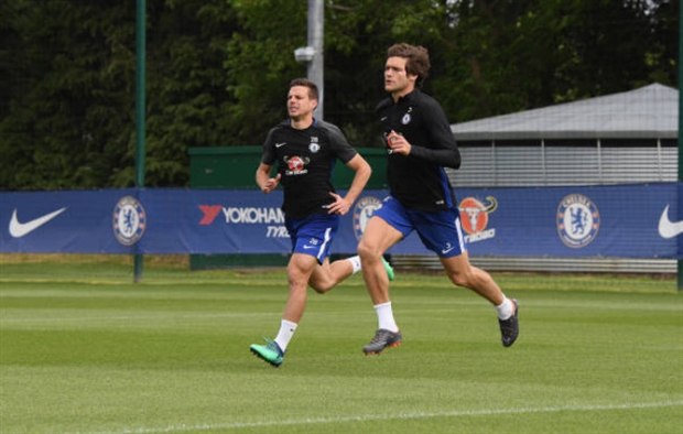 Courtois gây chú ý khi mang 'hàng độc' tới sân tập Chelsea - Bóng Đá