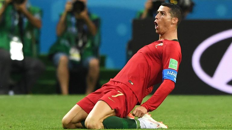 Những điều chốt lại sau ngày 2 tại World Cup: Lời tuyên bố của Ronaldo - Bóng Đá