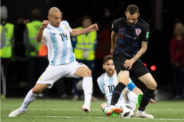 '50 sắc thái' của Messi trong thảm bại của Argentina - Bóng Đá