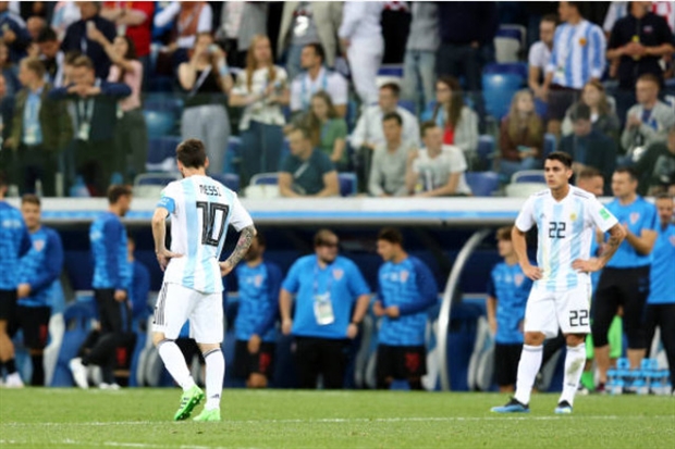 '50 sắc thái' của Messi trong thảm bại của Argentina - Bóng Đá