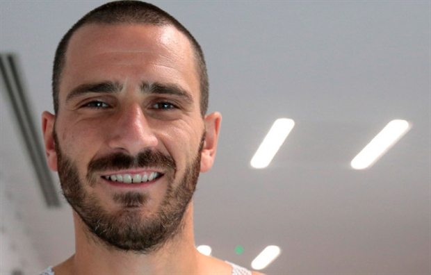 Bonucci tươi như hoa trong ngày trở lại Juventus - Bóng Đá