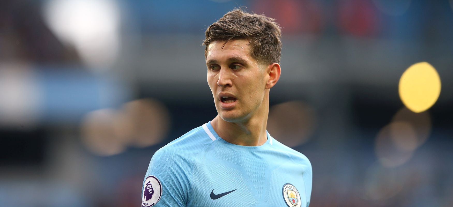 Guardiola quyết biến John Stones thành một tiền vệ - Bóng Đá